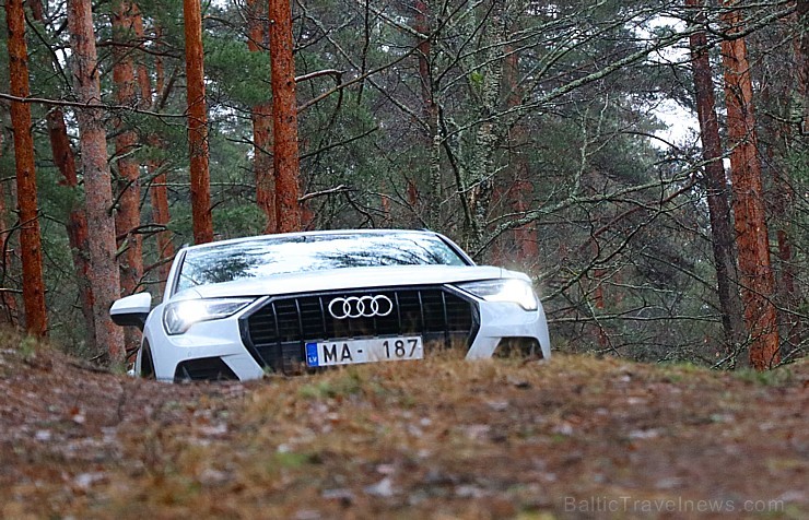 Travelnews.lv ar jauno «Audi Q3» apceļo Rīgu, Adažus, Ikšķili un Kuldīgu 249075