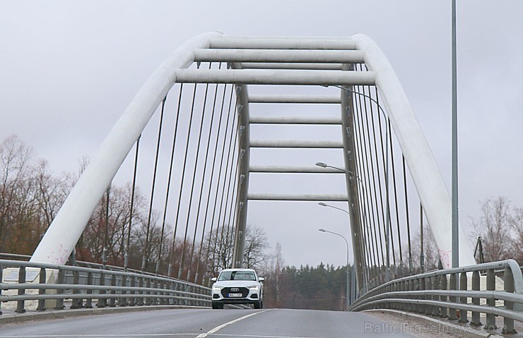 Travelnews.lv ar jauno «Audi Q3» apceļo Rīgu, Adažus, Ikšķili un Kuldīgu 249084