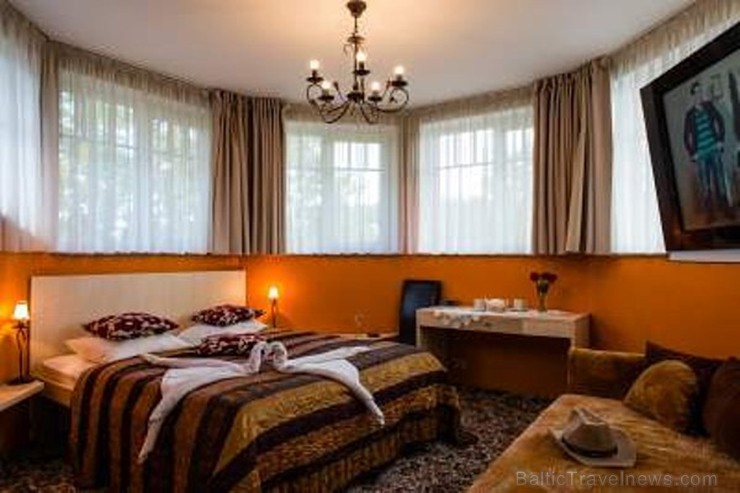 Pašā Siguldas centrā jau 10 gadus darbojas trīszvaigžņu Hotel PILS , kuras durvis vienmēr ir laipni atvērtas visiem atpūtniekiem vai darījumu cilvēkie 249406