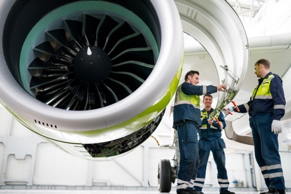 «airBaltic» Offers English and Latvian Language Courses for 150 Employees