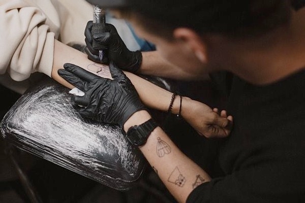 Over 100 People Show Their Love for Vilnius with Tattoos of the Citys Symbols